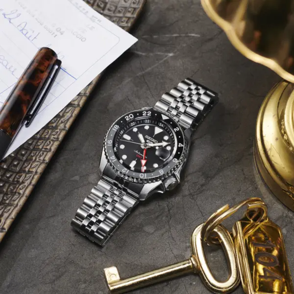 seiko 5 sports gmt