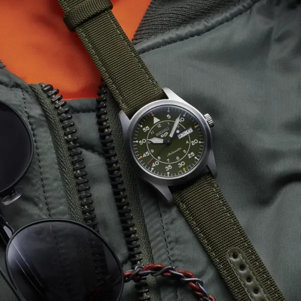 seiko 5 field