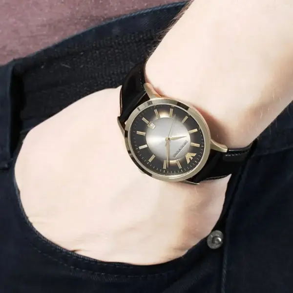 Armani Quartz Guldfärgad Boett Läderarmband Grå