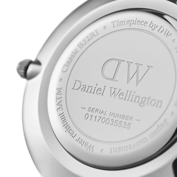 Daniel Wellington Petite St Mawes Silver 32 mm Quartz Läderarmband Svart